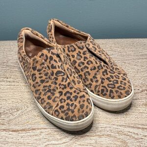 J Slides Leopard Print Women's Slip-On Sneakers